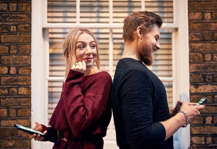 A Complete Guide to Online Dating Slang and Terms