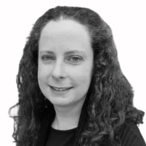 Erin Donaghue - Defenderinsignts Writer