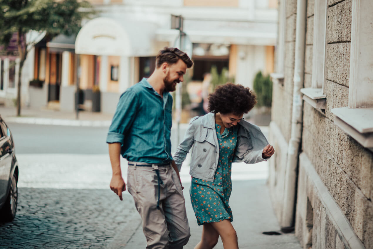 Dating As an Introvert: Questions To Ask on a First Date To Spark a Connection